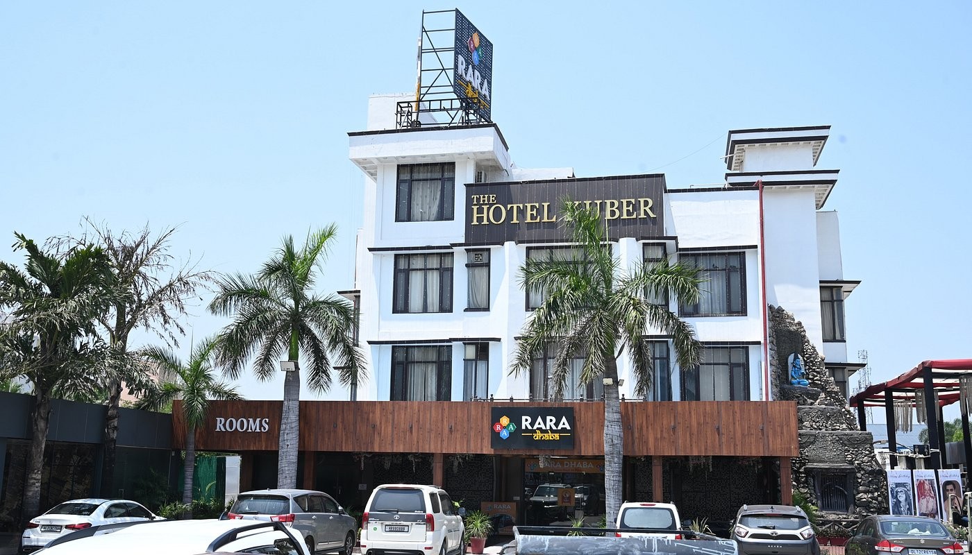 Lemon Tree Premier, City Center, Gurugram